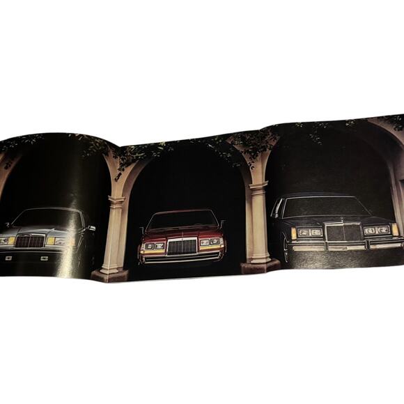 1984 Lincoln Sales Brochure Catalog + A Report Continental Mark VII Town Car VTG - Picture 4 of 7